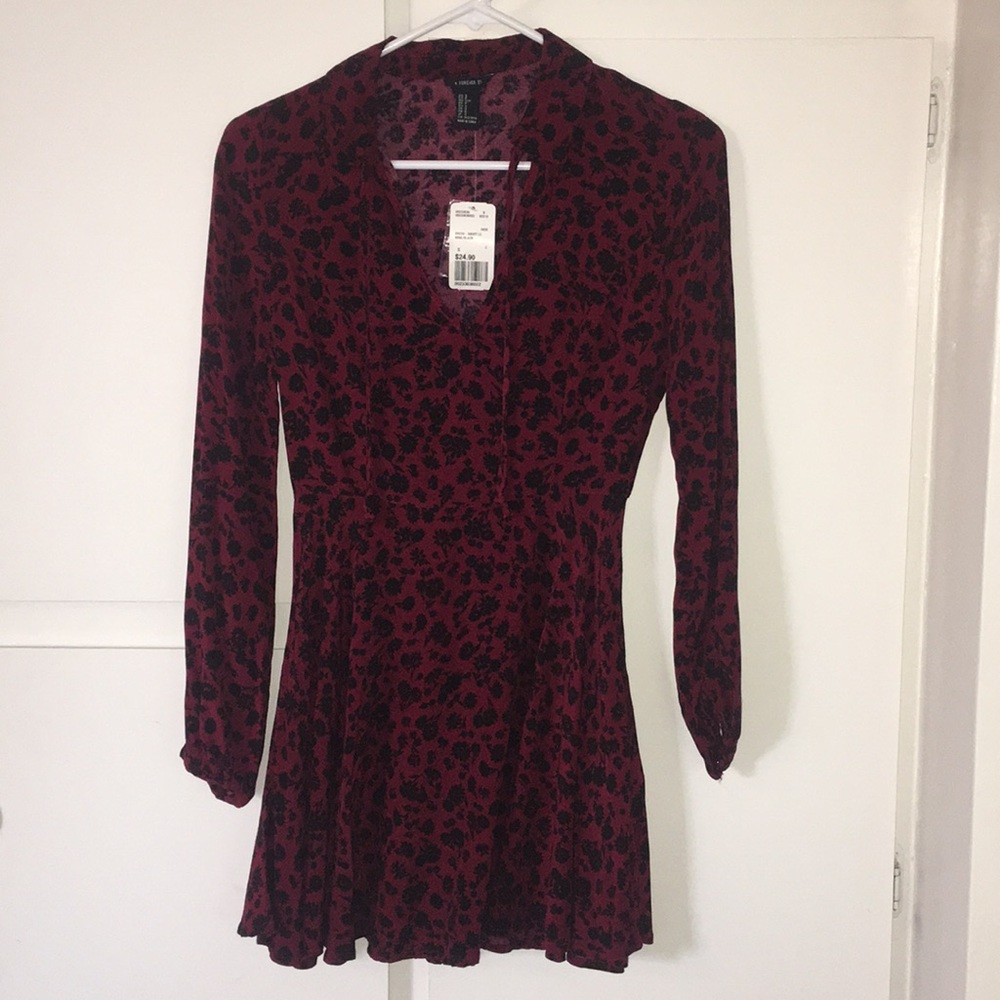 NWT red/black floral Peter Pan collar dress